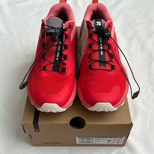 New in box, Salomon Sense Ride 5 Sz 9 in Tea Rose/Fiery Red